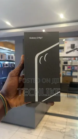 New Samsung Galaxy Z Flip7 256 GB Black