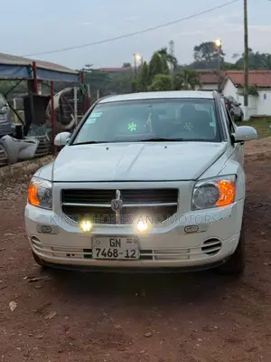 Photo - Dodge Caliber Mainstreet 2011 White