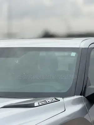Toyota Tundra Hybrid 2023 Silver