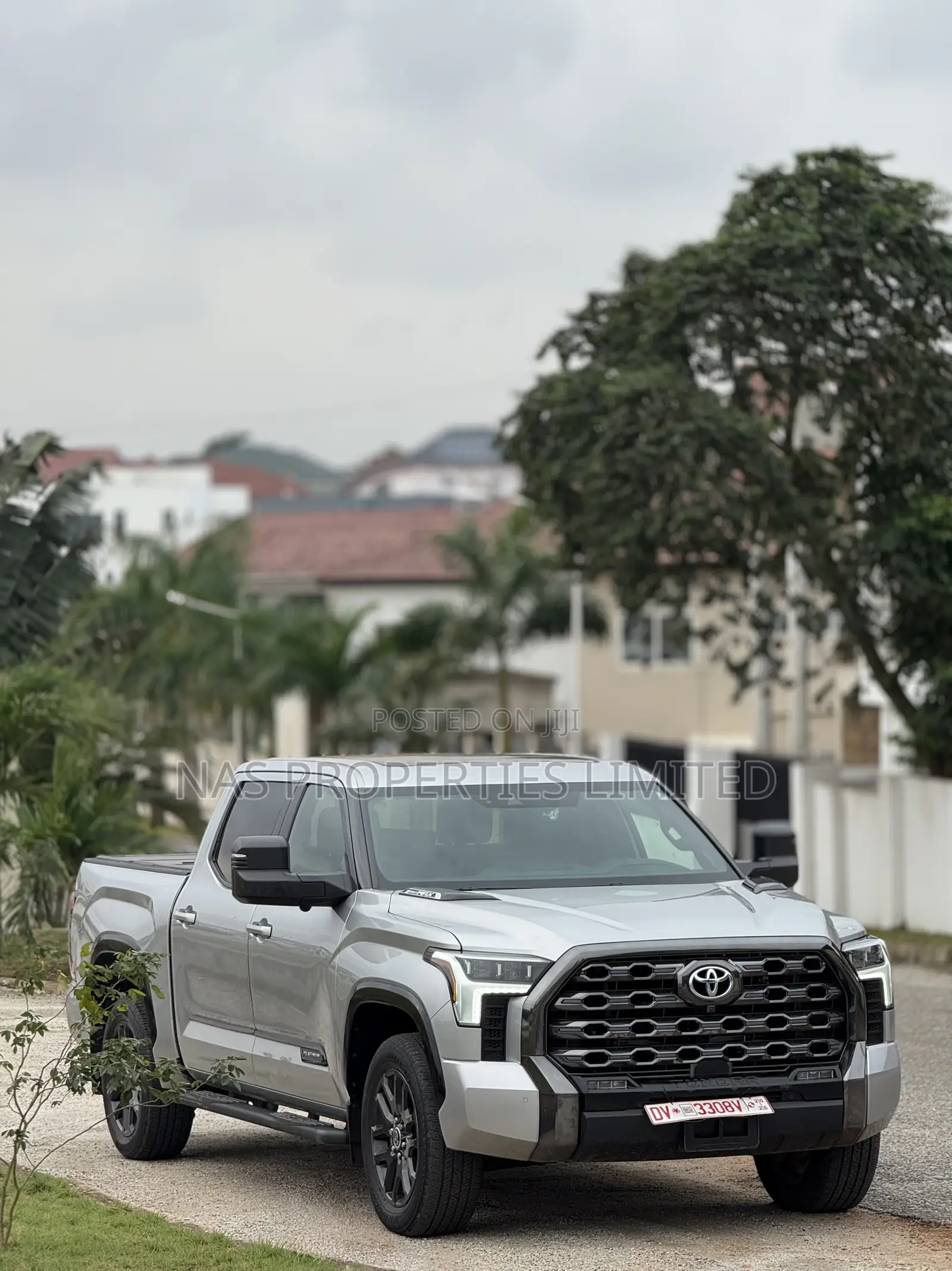 Toyota Tundra Hybrid 2023 Silver