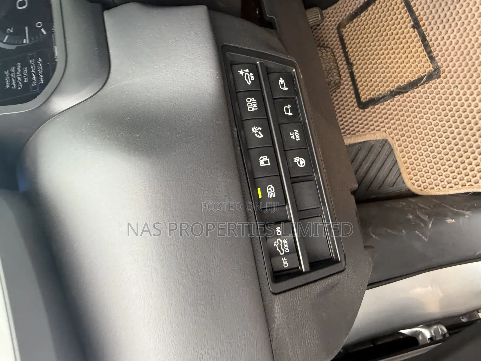 Toyota Tundra Hybrid 2023 Silver