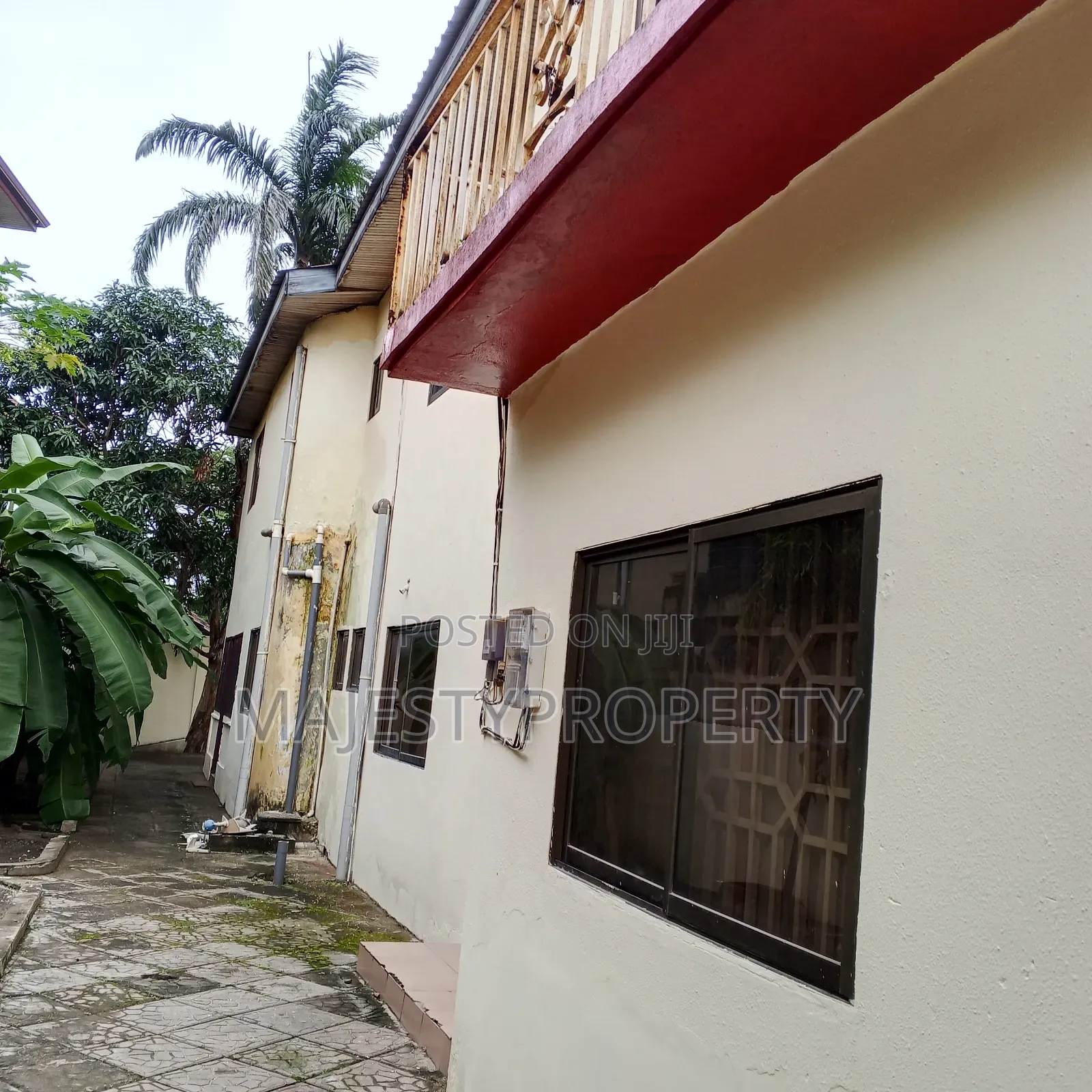 7bdrm Bungalow in East Airport for sale