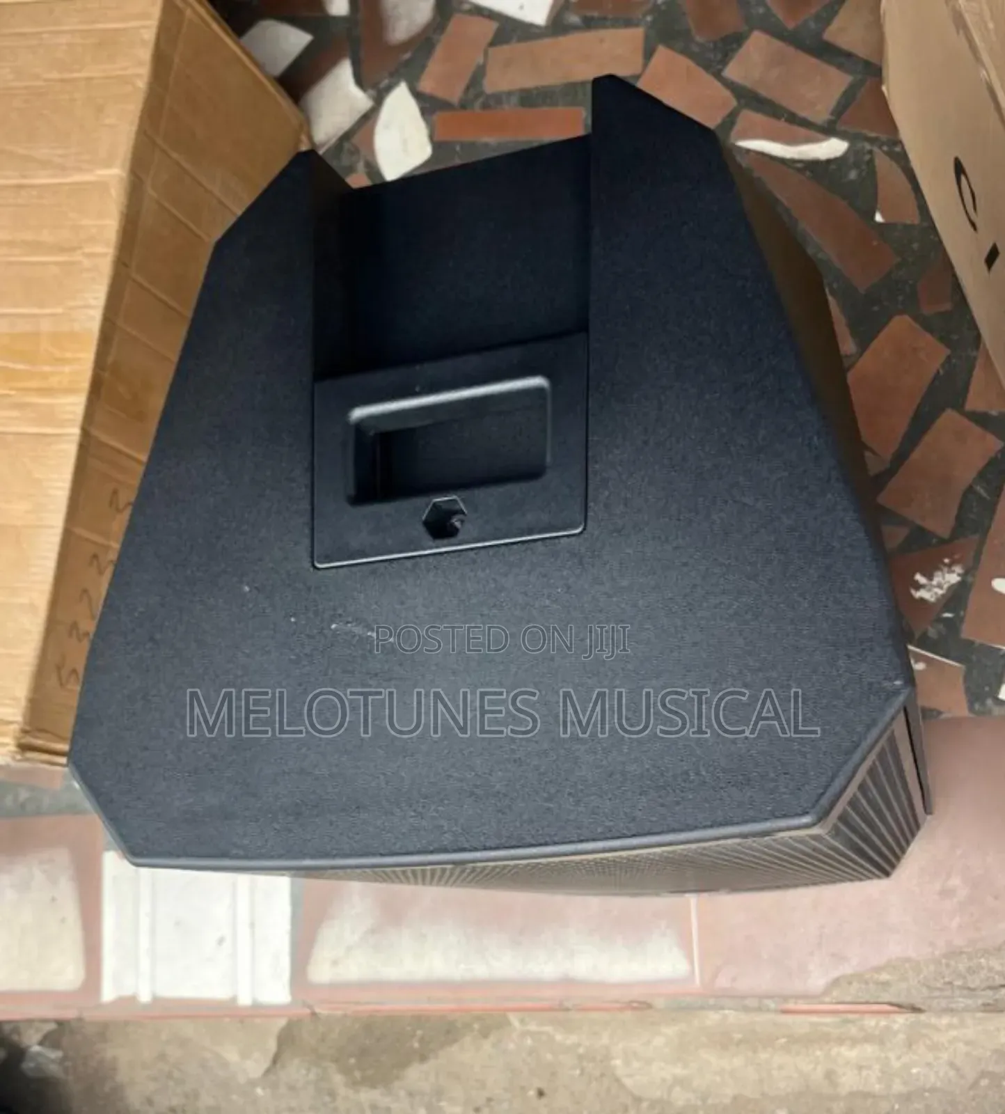 Electro-Voice ZLX-12bt 12" 1000w Bluetooth Powered Speaker.