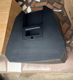 Electro-Voice ZLX-12bt 12" 1000w Bluetooth Powered Speaker.