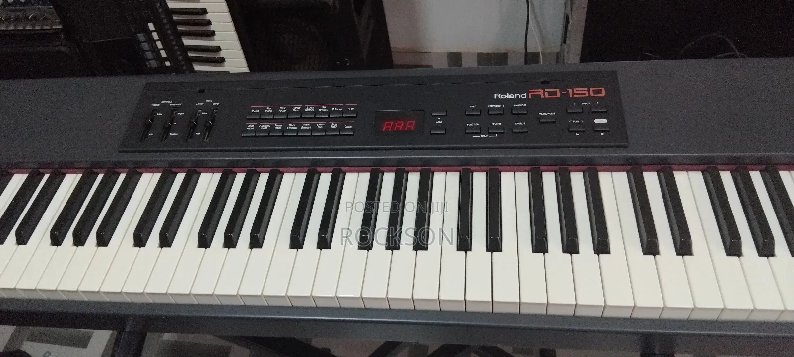 Roland Rd-150 Keyboard