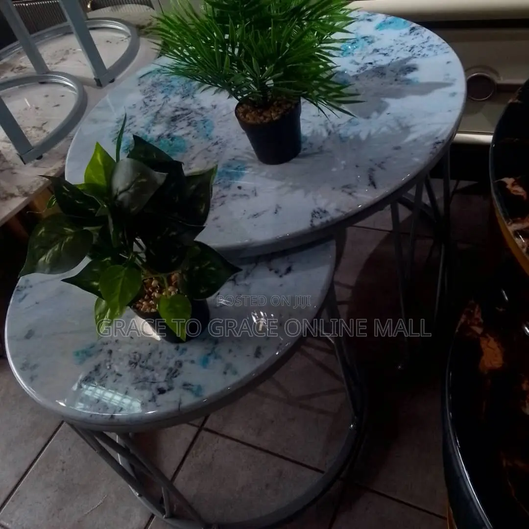 Coffee/Center Table
