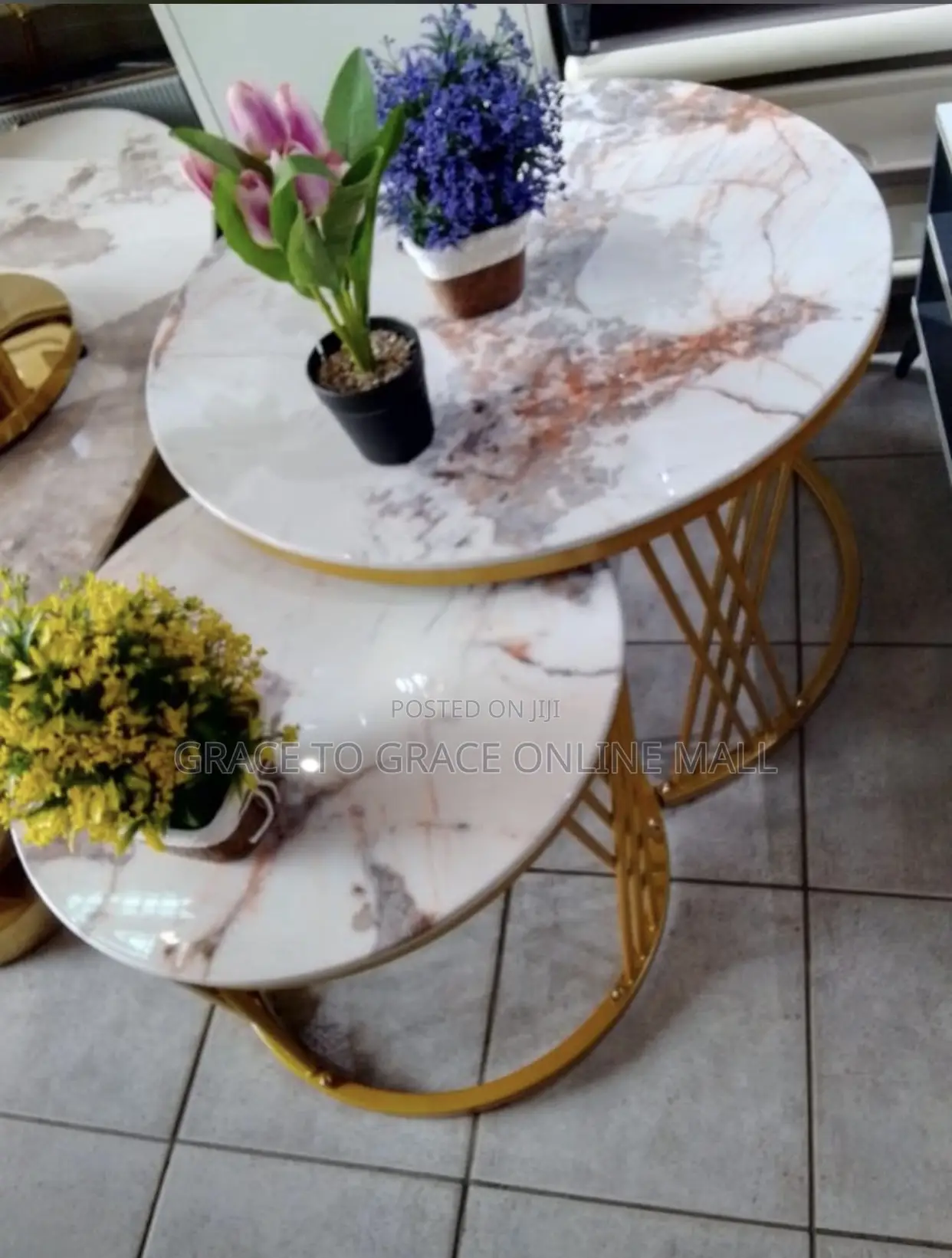 Coffee/Center Table