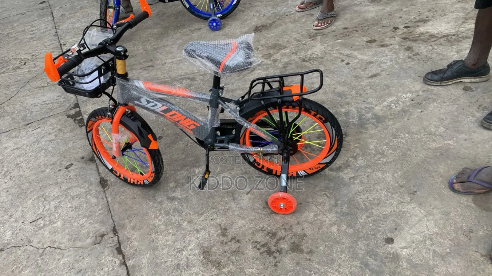 Children's Bicycles With Helmet Suitable for 2 - 6 Yesrs Jf- M616