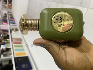 Awaan Perfume