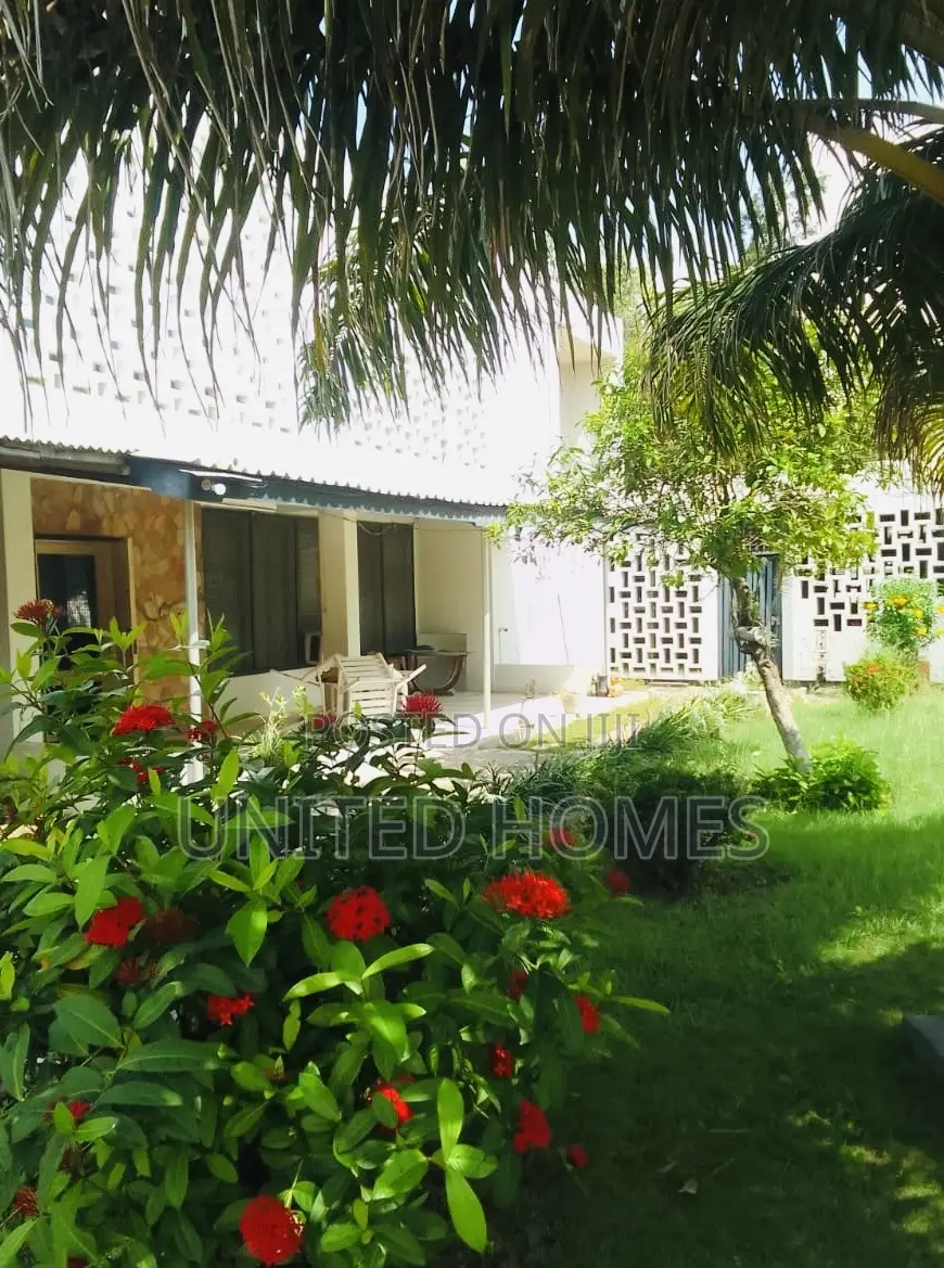 5bdrm House in Tema Metropolitan for rent