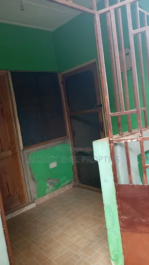 1bdrm Apartment in Chamber Self, Danfa for rent