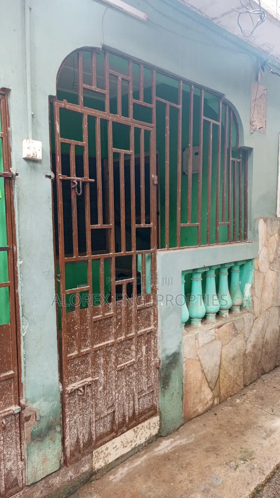 1bdrm Apartment in Chamber Self, Danfa for rent