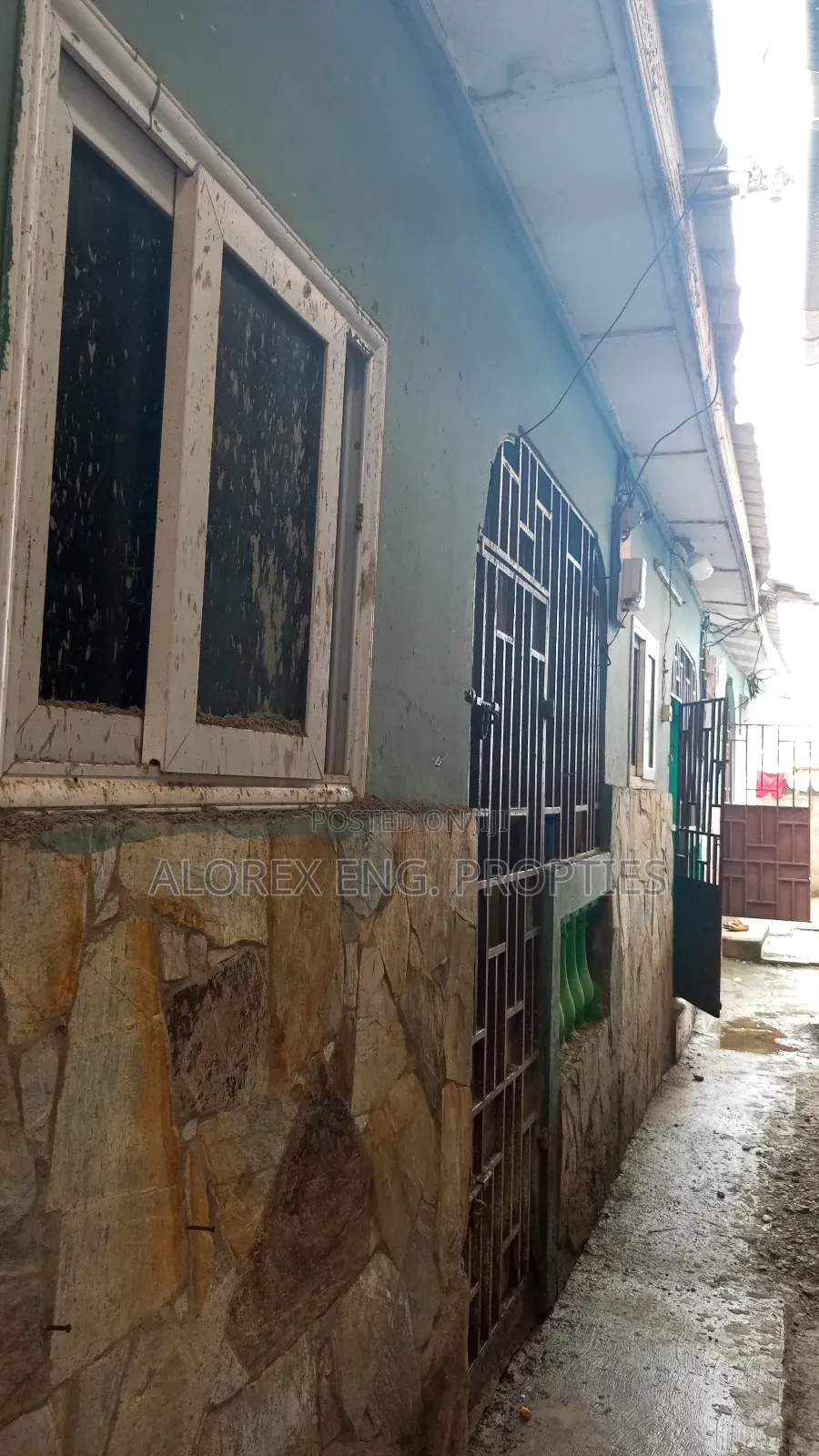 1bdrm Apartment in Chamber Self, Danfa for rent