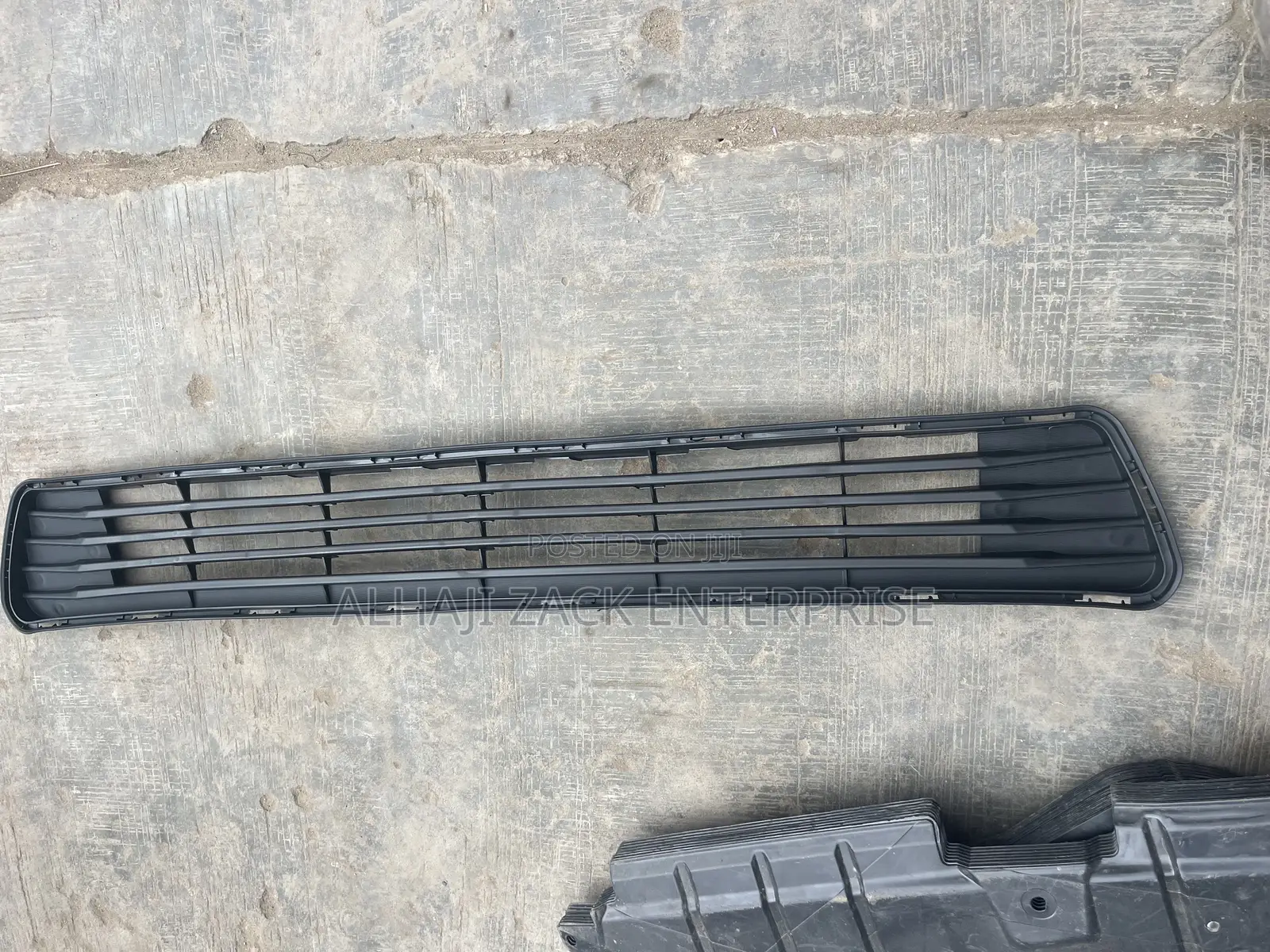 Camry 2012 Le Bumper Grille