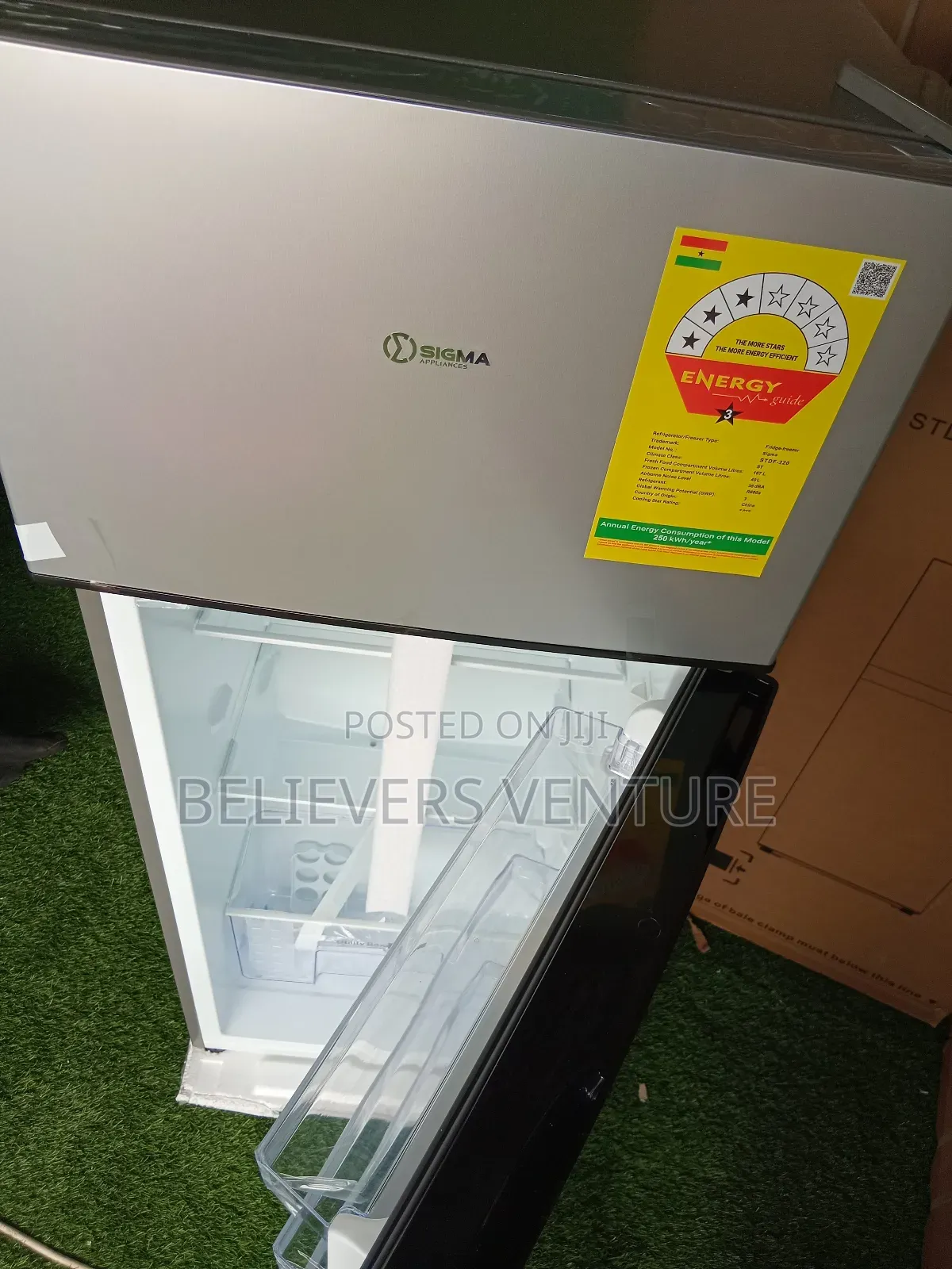Effortless and Accessible Top Freezer Sigma Fridge Sigma