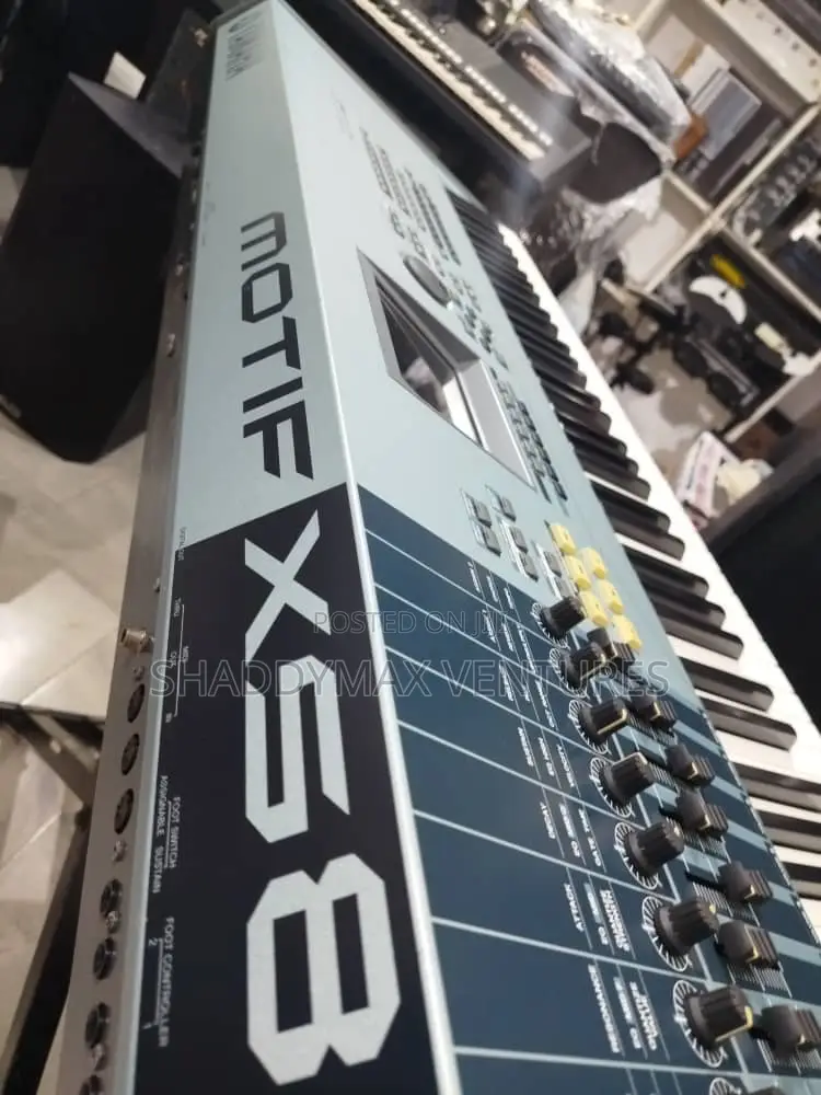 Yamaha Motif Xs8 Synthesizer Workstation Keyboard
