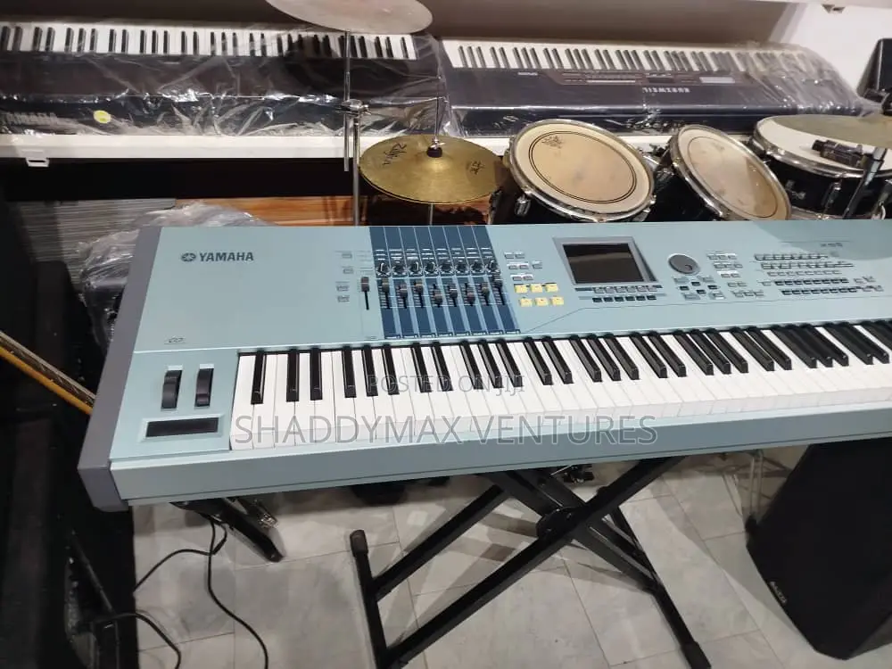 Yamaha Motif Xs8 Synthesizer Workstation Keyboard