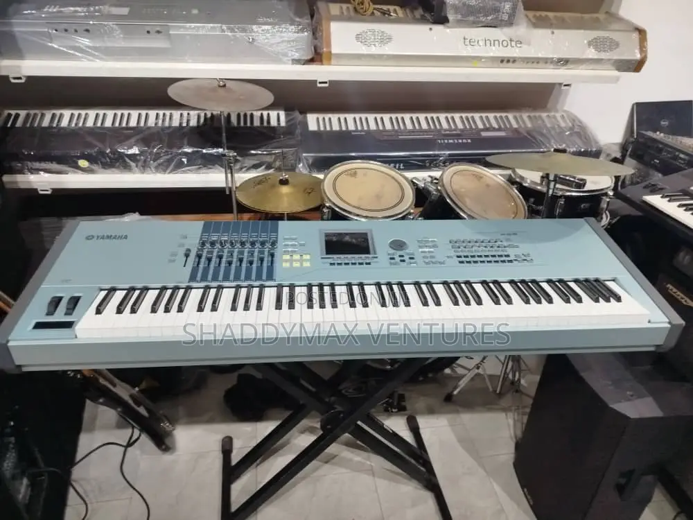 Yamaha Motif Xs8 Synthesizer Workstation Keyboard