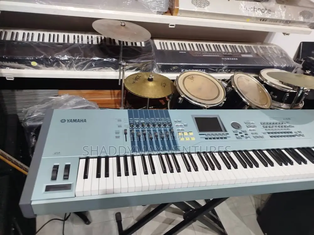 Yamaha Motif Xs8 Synthesizer Workstation Keyboard
