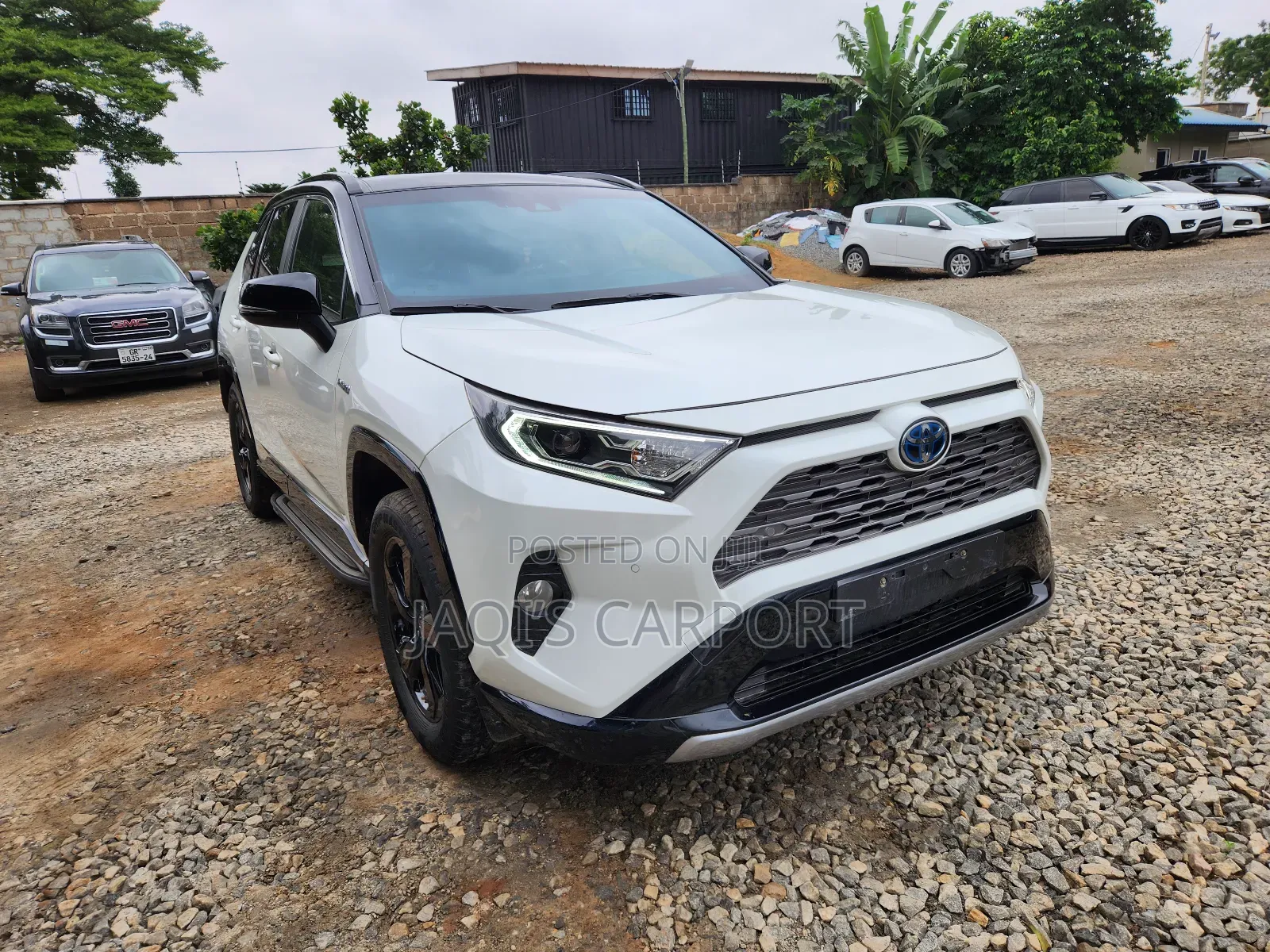 Toyota RAV4 Limited AWD White thumbnail 2