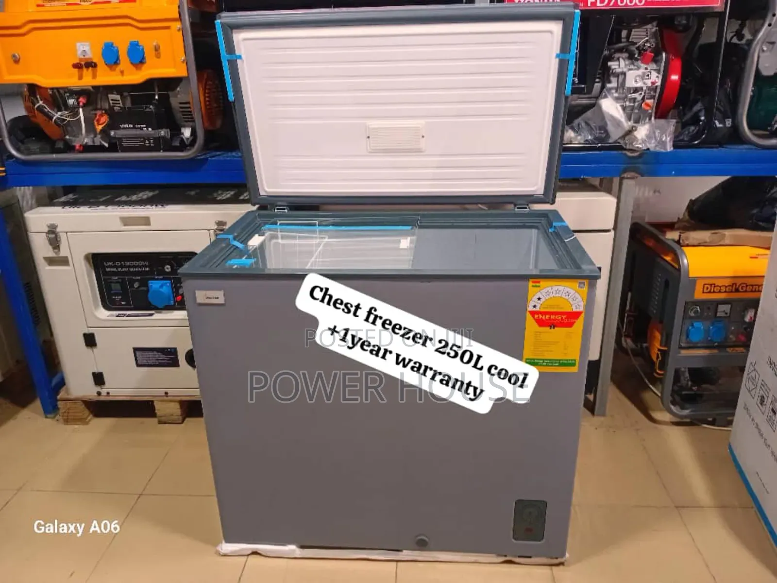 Frosty Paradise Goldstar 250l Chest Freezer Cool