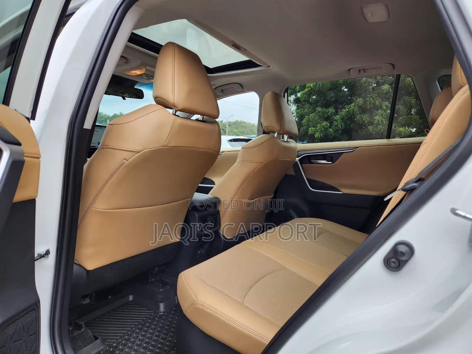 Toyota RAV4 Limited AWD 2023 White