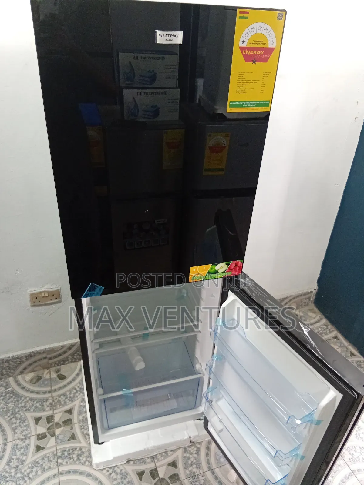 Quality 243l Westpool Fridge Freezer Wp-135a Fridge Set