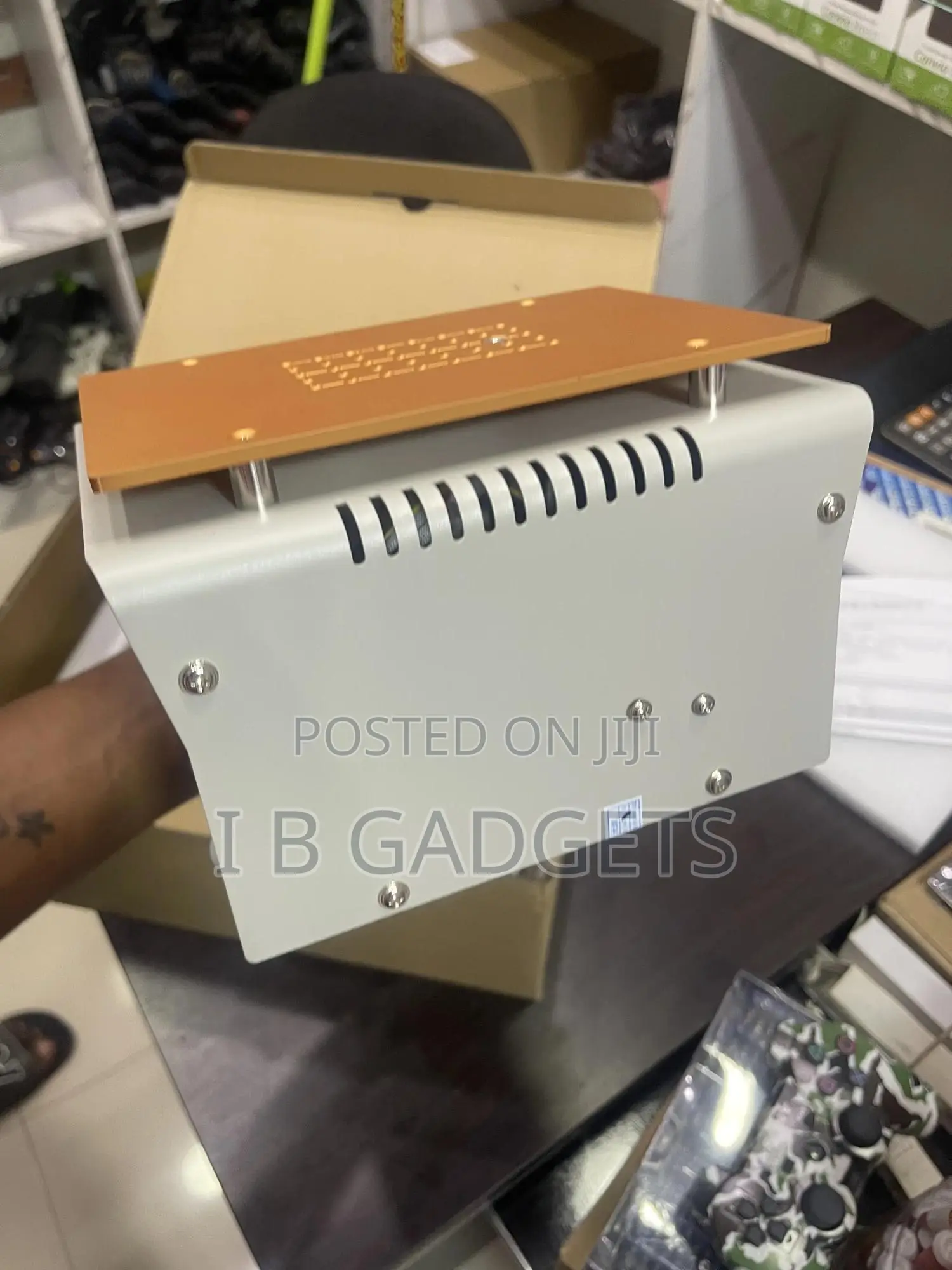 Aojiw 8683d+ 3 SMD