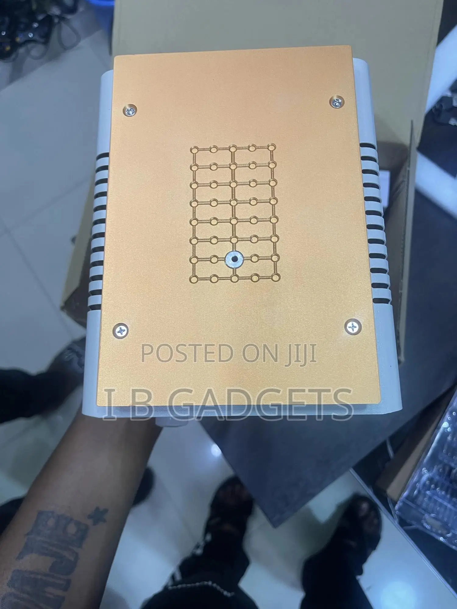 Aojiw 8683d+ 3 SMD