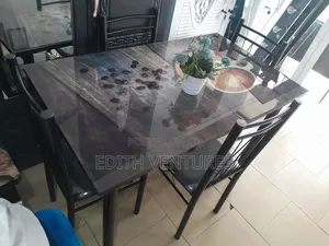 An Exclusive and Elegant Dining Set