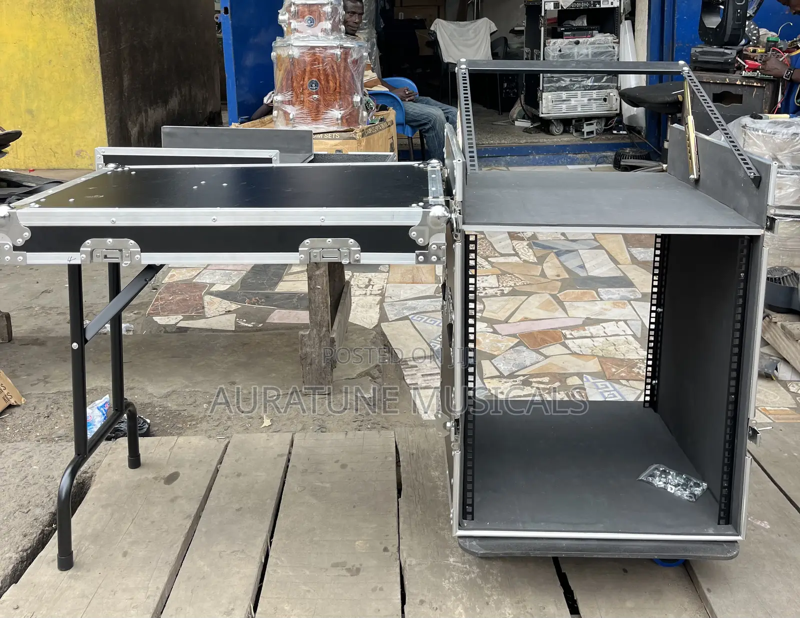 16u Amp Rack Three Doors
