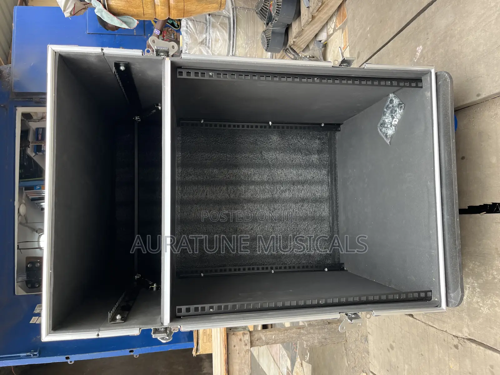 16u Amp Rack Three Doors