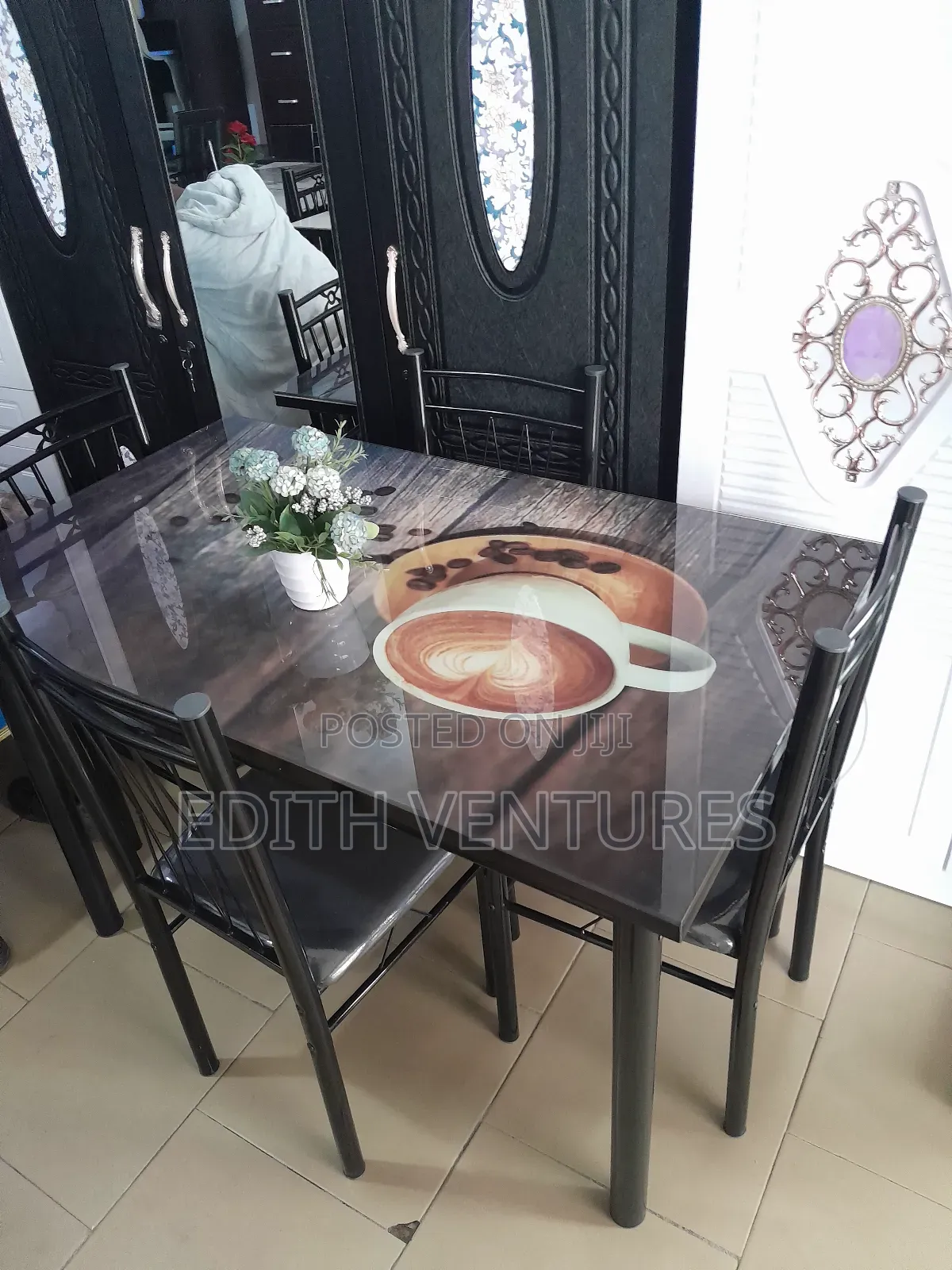 Promoter Dining Set