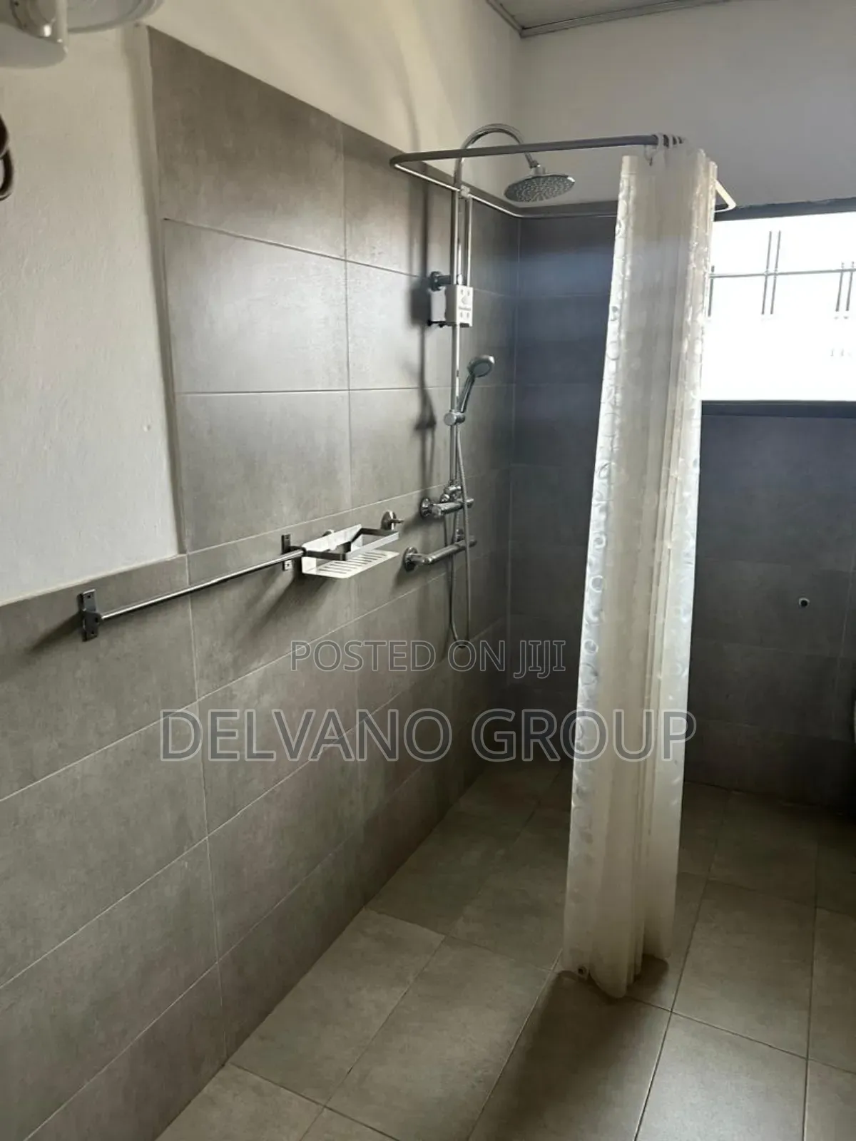 Furnished 4bdrm Townhouse / Terrace in Adenta for rent