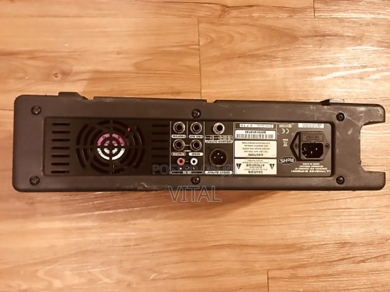 Bass Combo Amplifier Behringer Ultrabass Bxr1800h