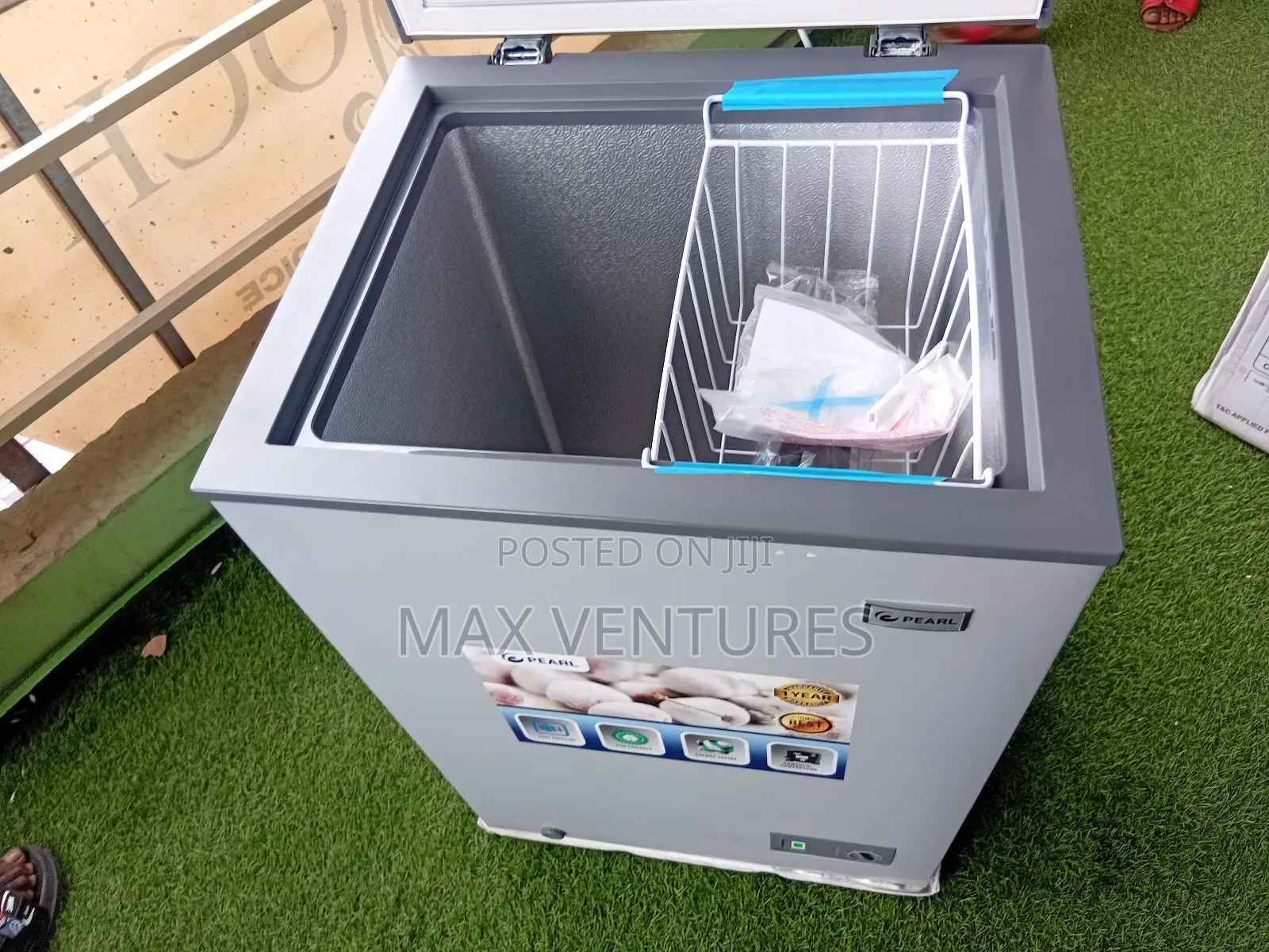 Vital PCF-1360-1a Pearl Chest Freezer 98l Set