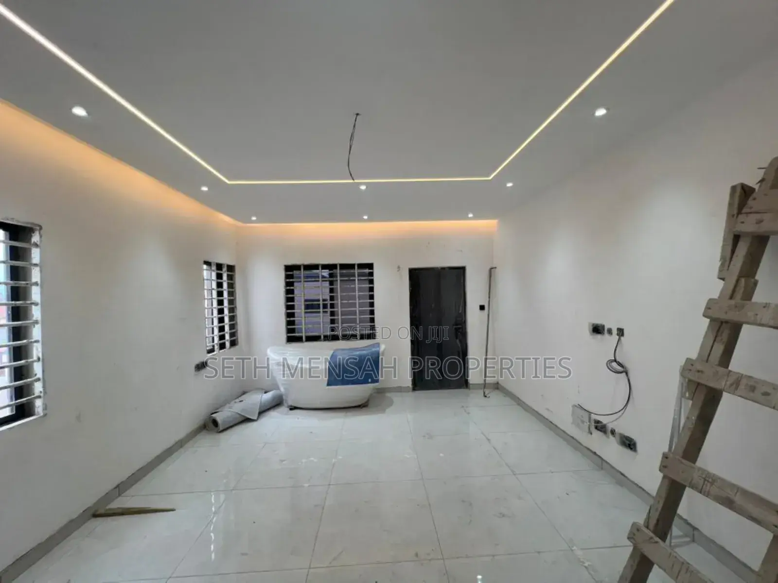 4bdrm House in Baatsona Total for sale
