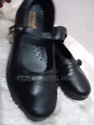 Size 40 Black Shoe
