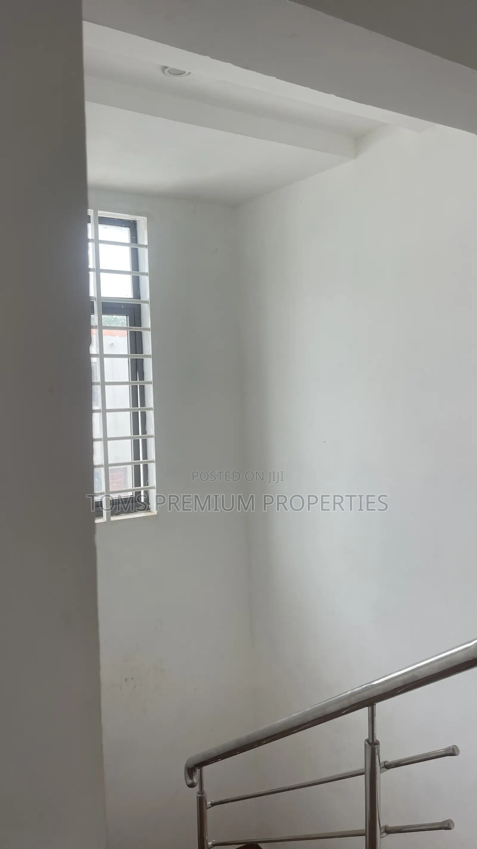 2bdrm Duplex in School Junction, Ashaley Botwe for rent