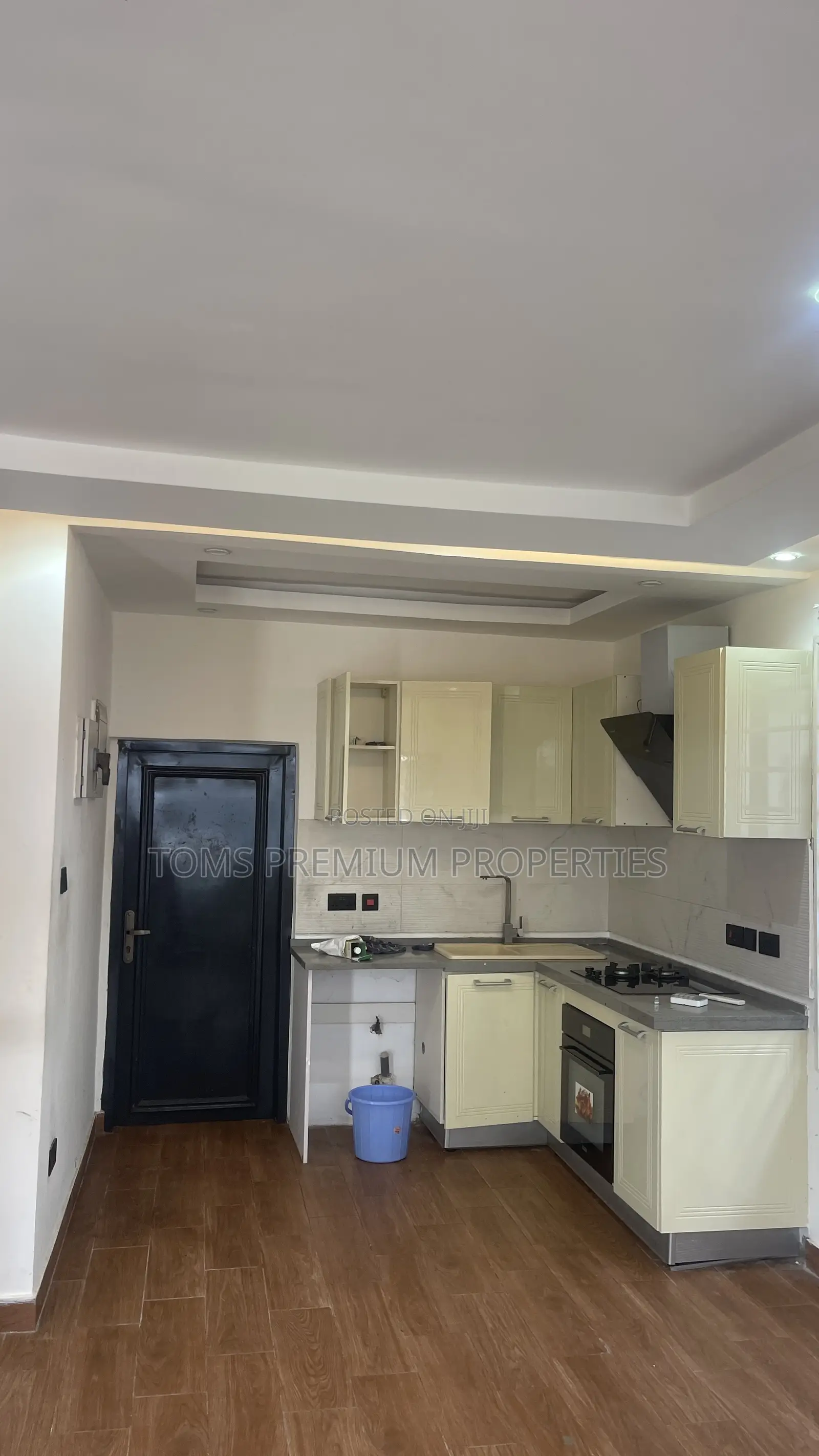 2bdrm Duplex in School Junction, Ashaley Botwe for rent