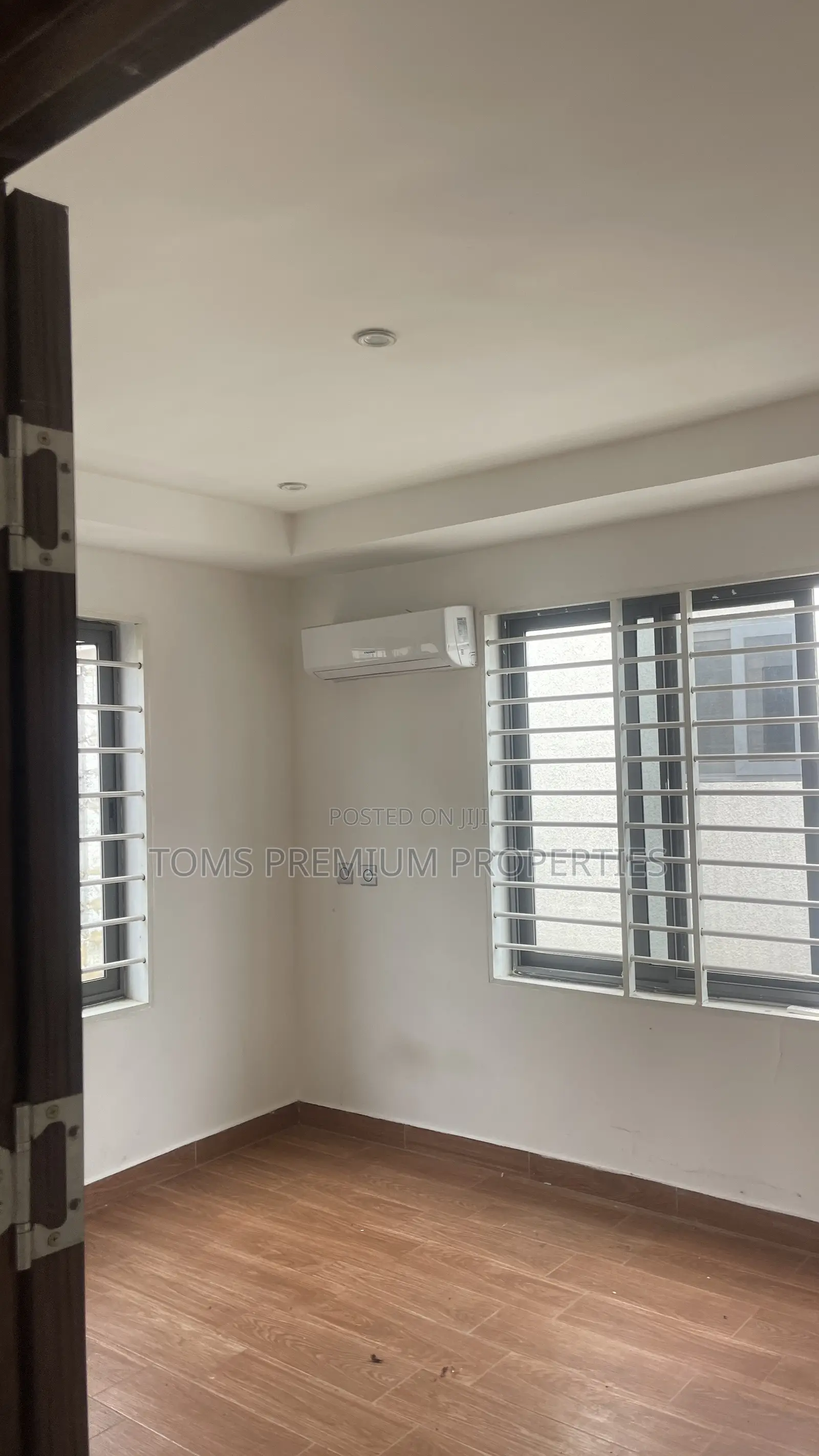 2bdrm Duplex in School Junction, Ashaley Botwe for rent