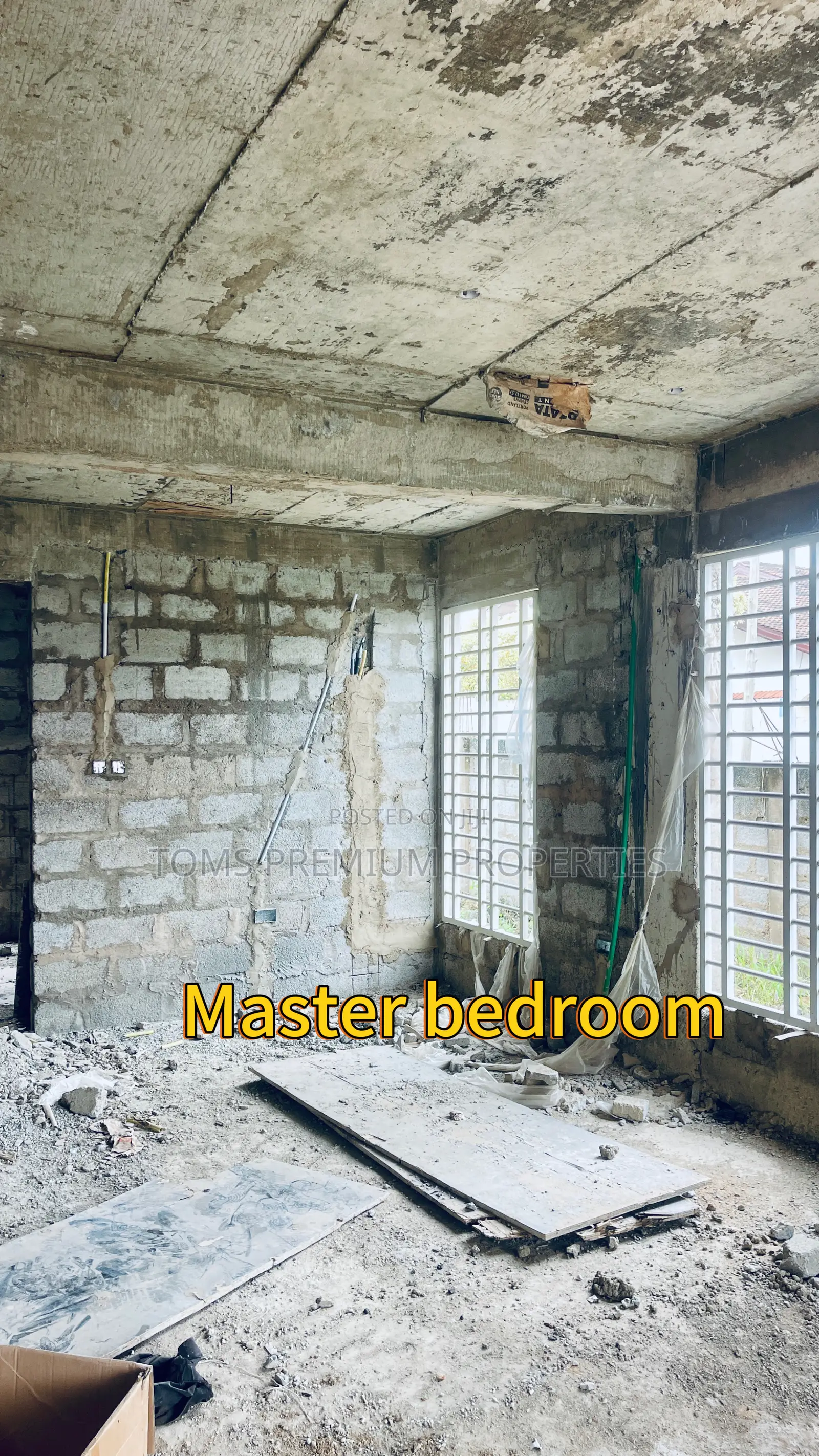 4bdrm Duplex in Toms Premium, Kwabenya for sale