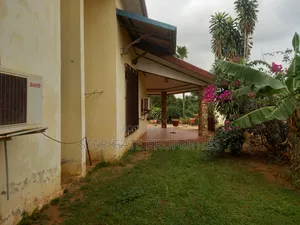 6bdrm House in Atasomaso, Kumasi Metropolitan for sale