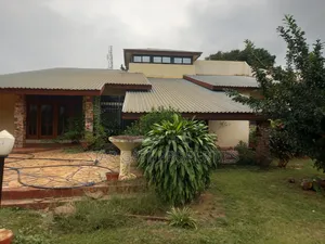 6bdrm House in Atasomaso, Kumasi Metropolitan for sale