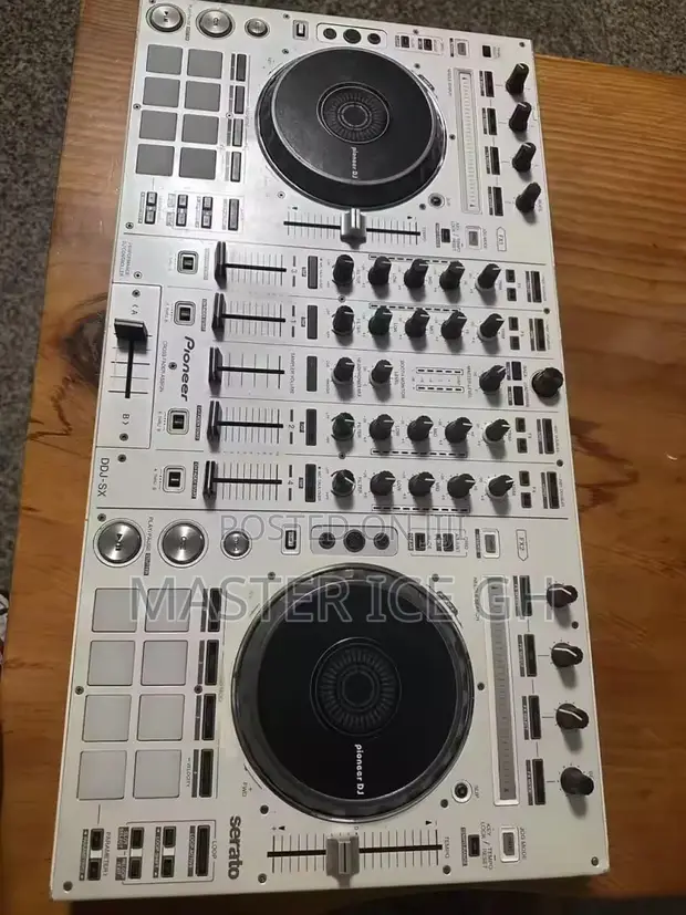 Pioneer DDJ-SX-w DDJ-SX-W (archived) 4-channel controller for