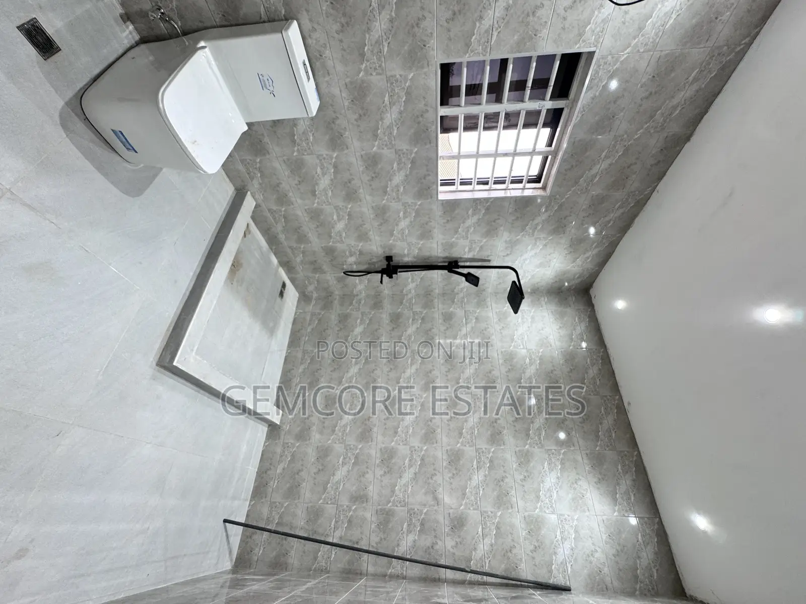 4bdrm House in Nanakrom, Ashaley Botwe for sale