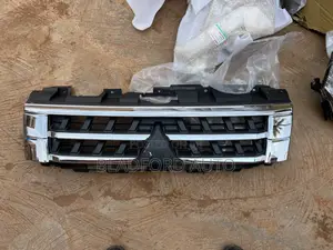 Pajero 2007-2012 Front Shells