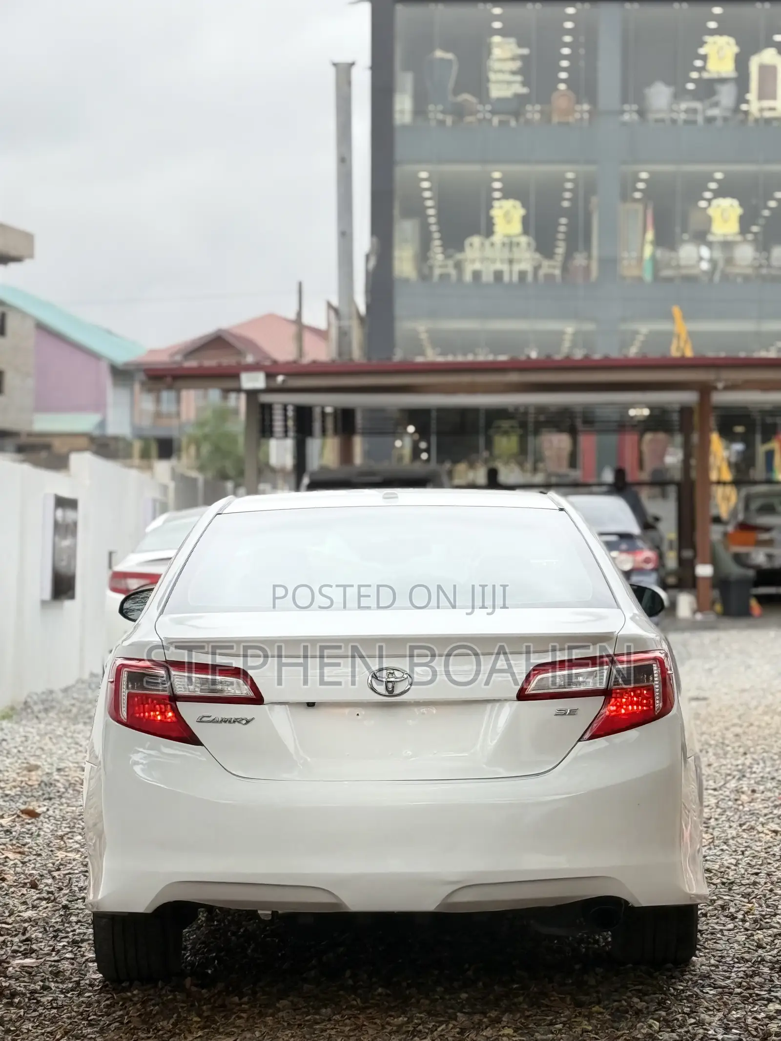 Toyota Camry SE 4dr Sedan (2.5L 4cyl 6A) 2014 White