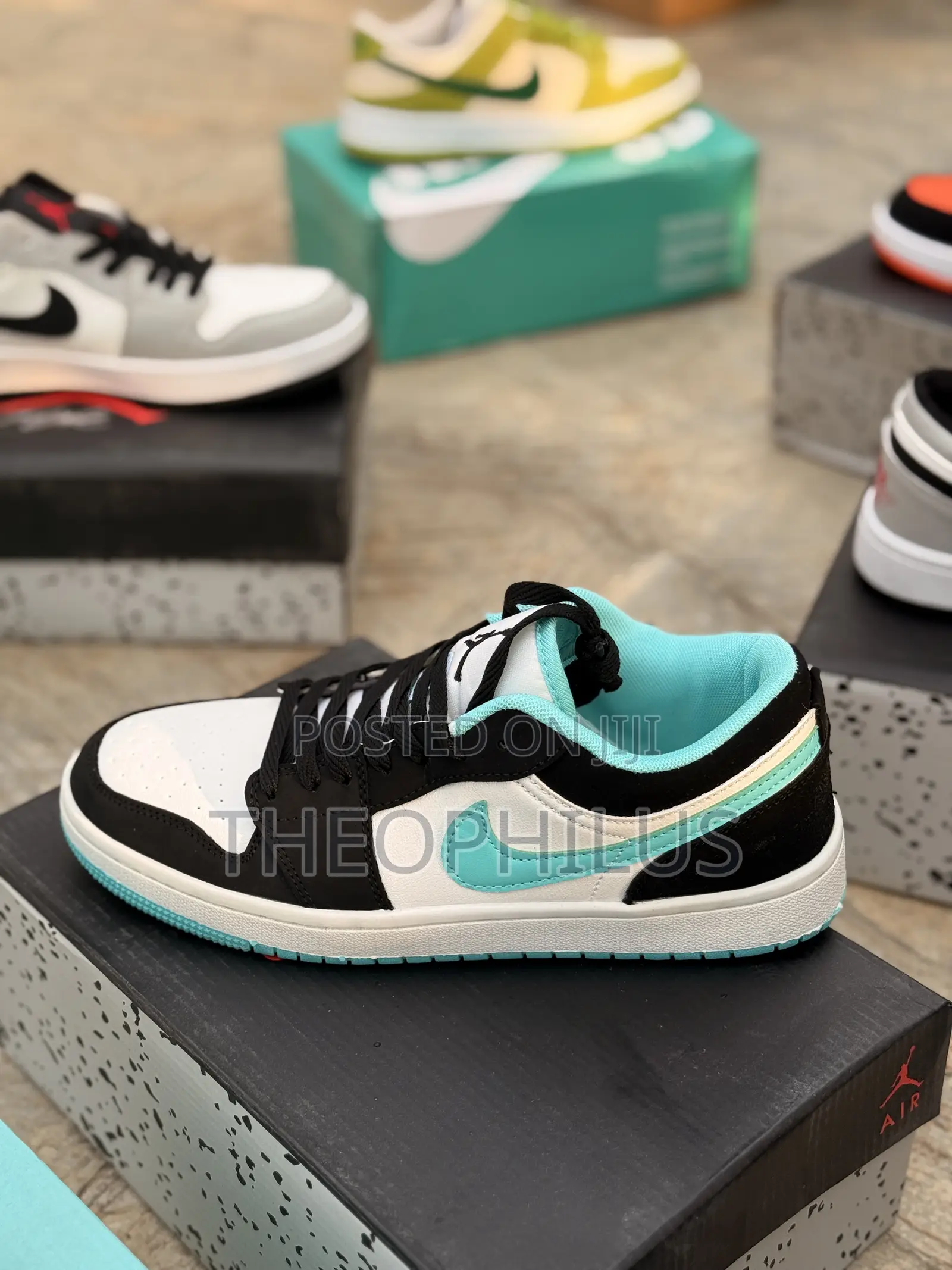 Jordan 1 Low Dunk