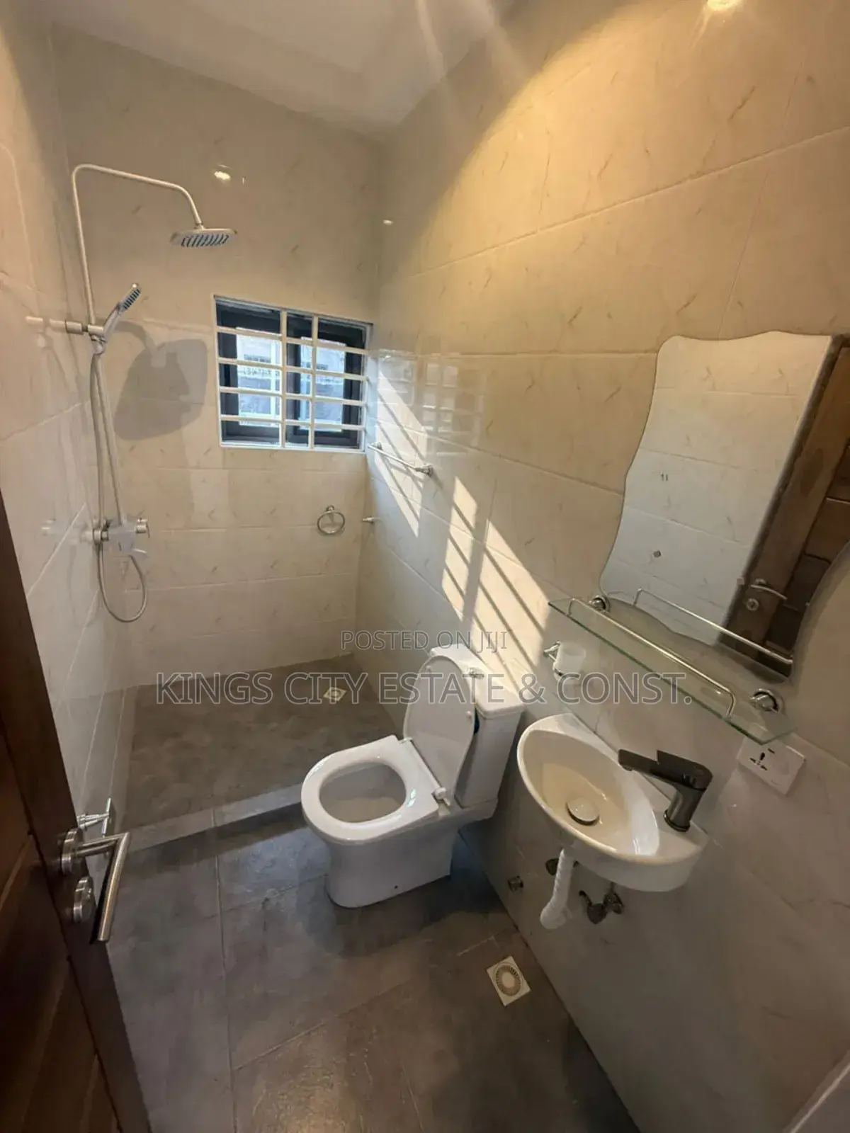 3bdrm House in Kings City Estate, Pokuase for sale
